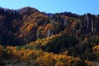 02　優秀賞　彩る内山峡（黛明美）.jpg